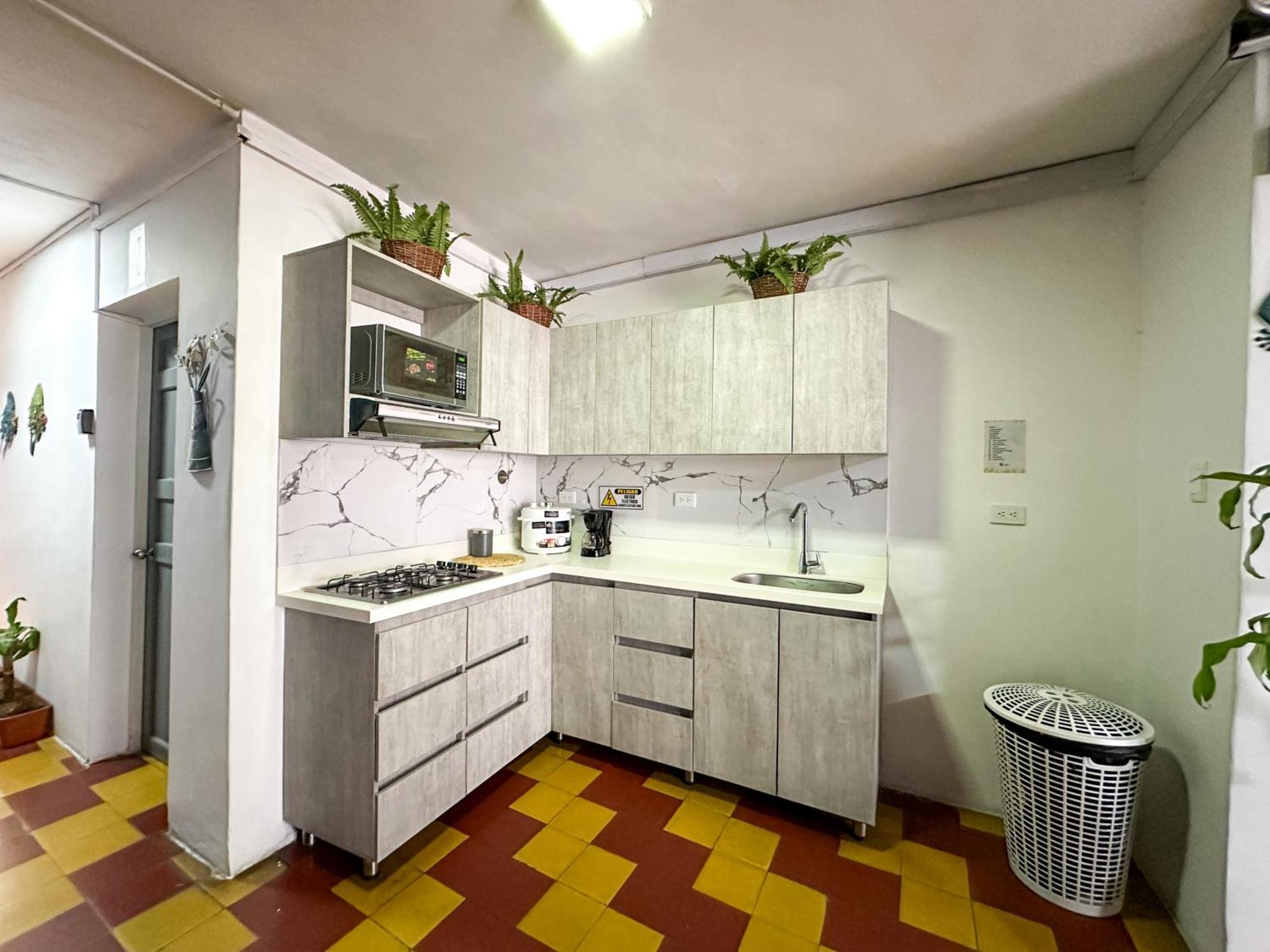 Casa Encanto, Apartamento - Habitaciones, Laureles-America ميديلين المظهر الخارجي الصورة